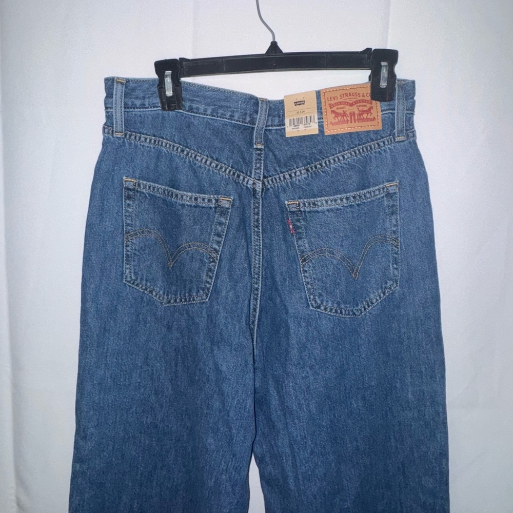 Levi's Women's Wide Leg Jeans, high rise. - Picture 7 of 7